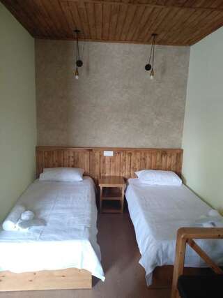 Отели типа «постель и завтрак» Sari Toon Sarigyugh Двухместный номер с 1 кроватью или 2 отдельными кроватями-9